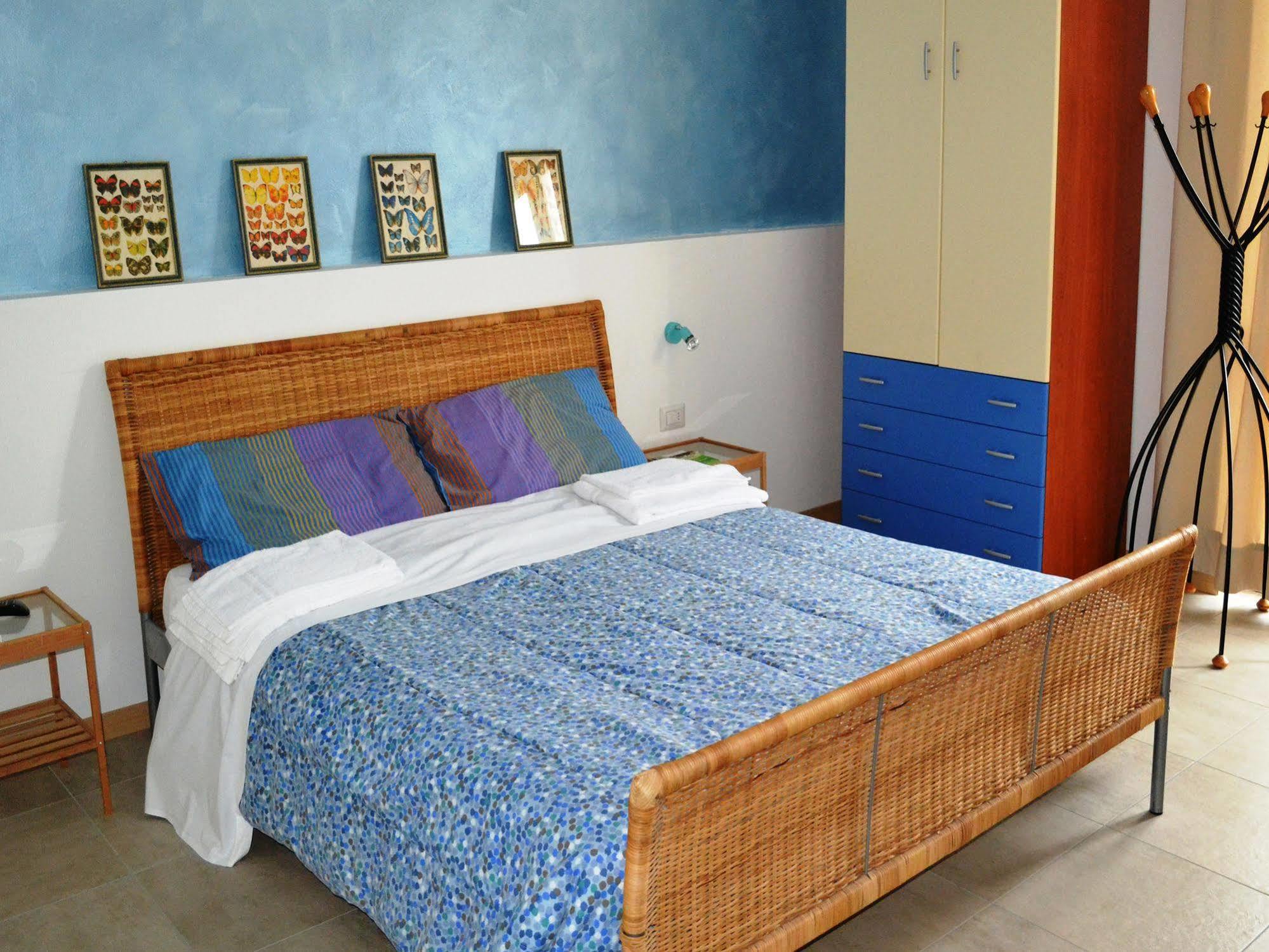 B&B Villa Monterosa Con Piscina Castronno Dış mekan fotoğraf
