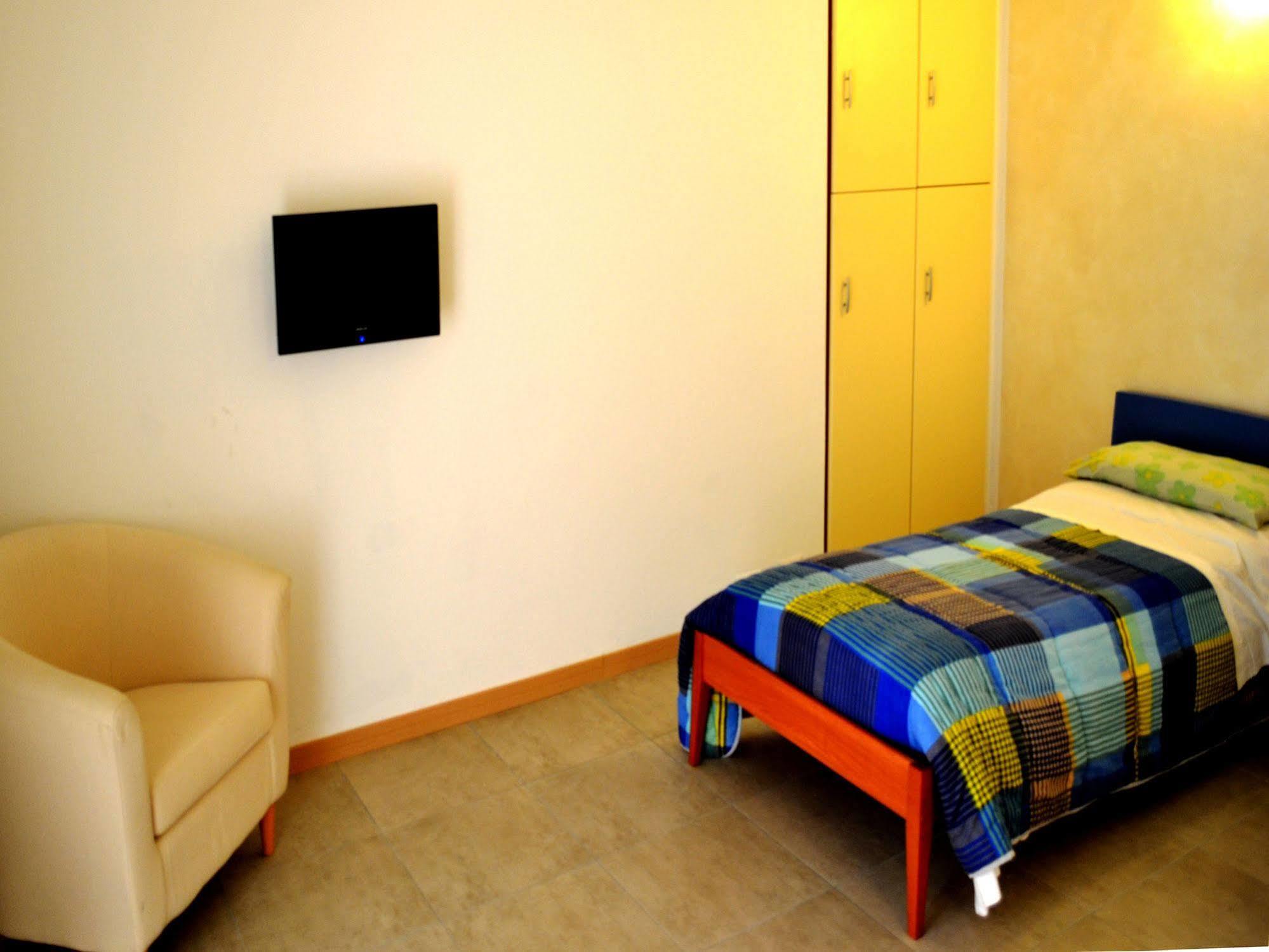 B&B Villa Monterosa Con Piscina Castronno Dış mekan fotoğraf